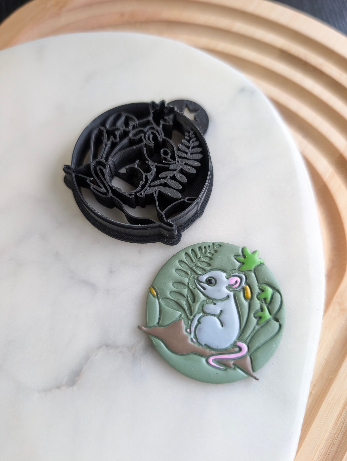 Field Mouse Scene in Circle Sharp Clay Cutter