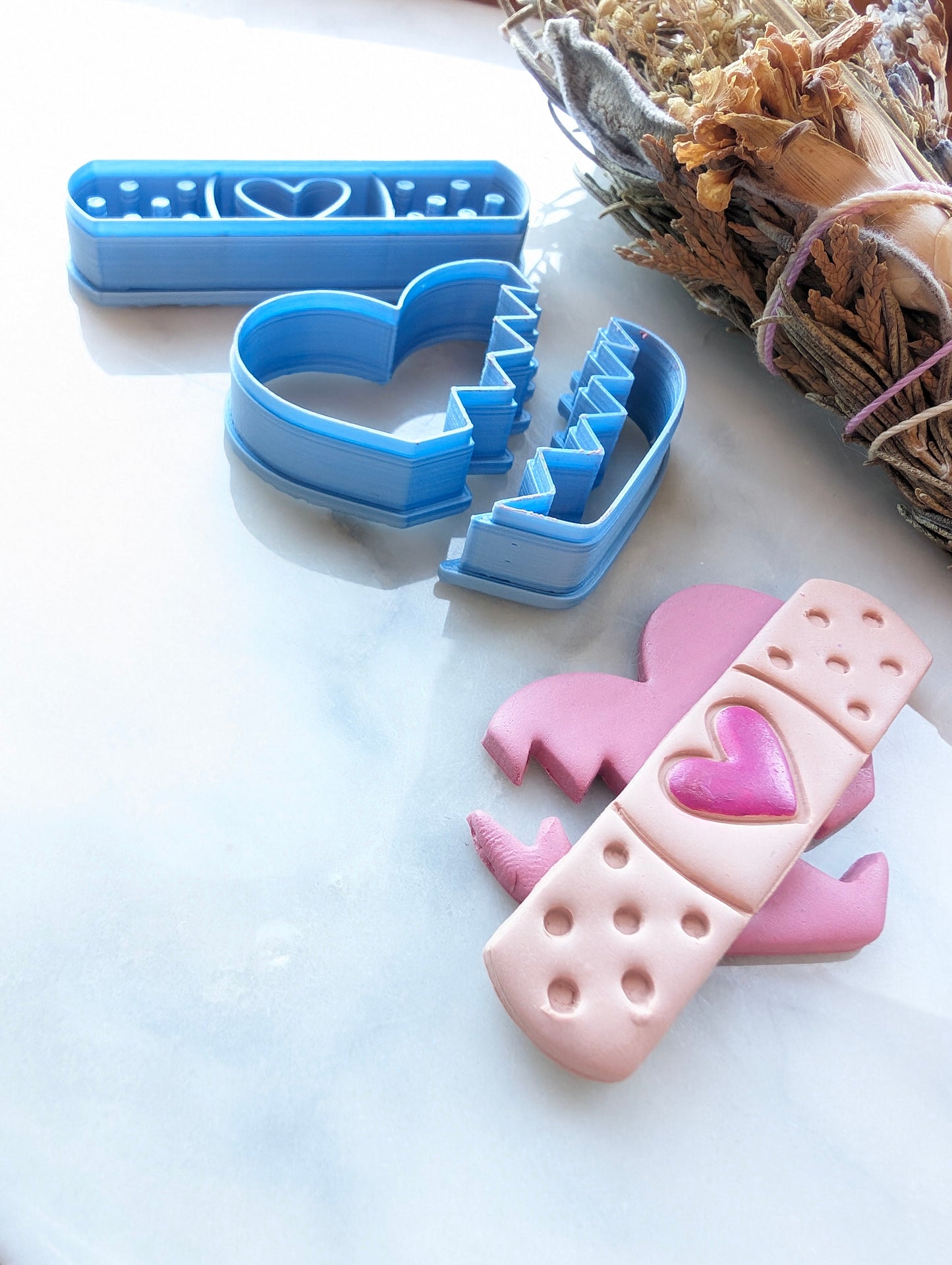 3-Piece Broken Heart with Bandage Sharp Clay Cutter