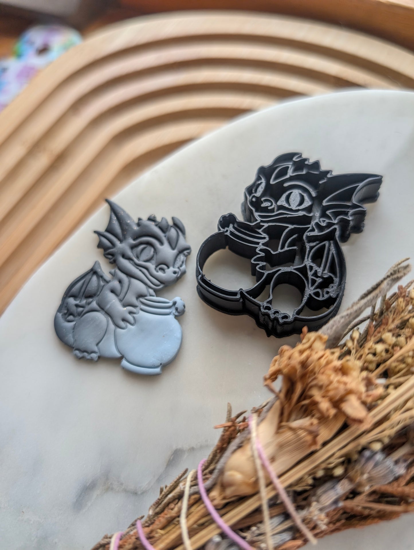 Dragon with a Potion Sharp Clay Cutter