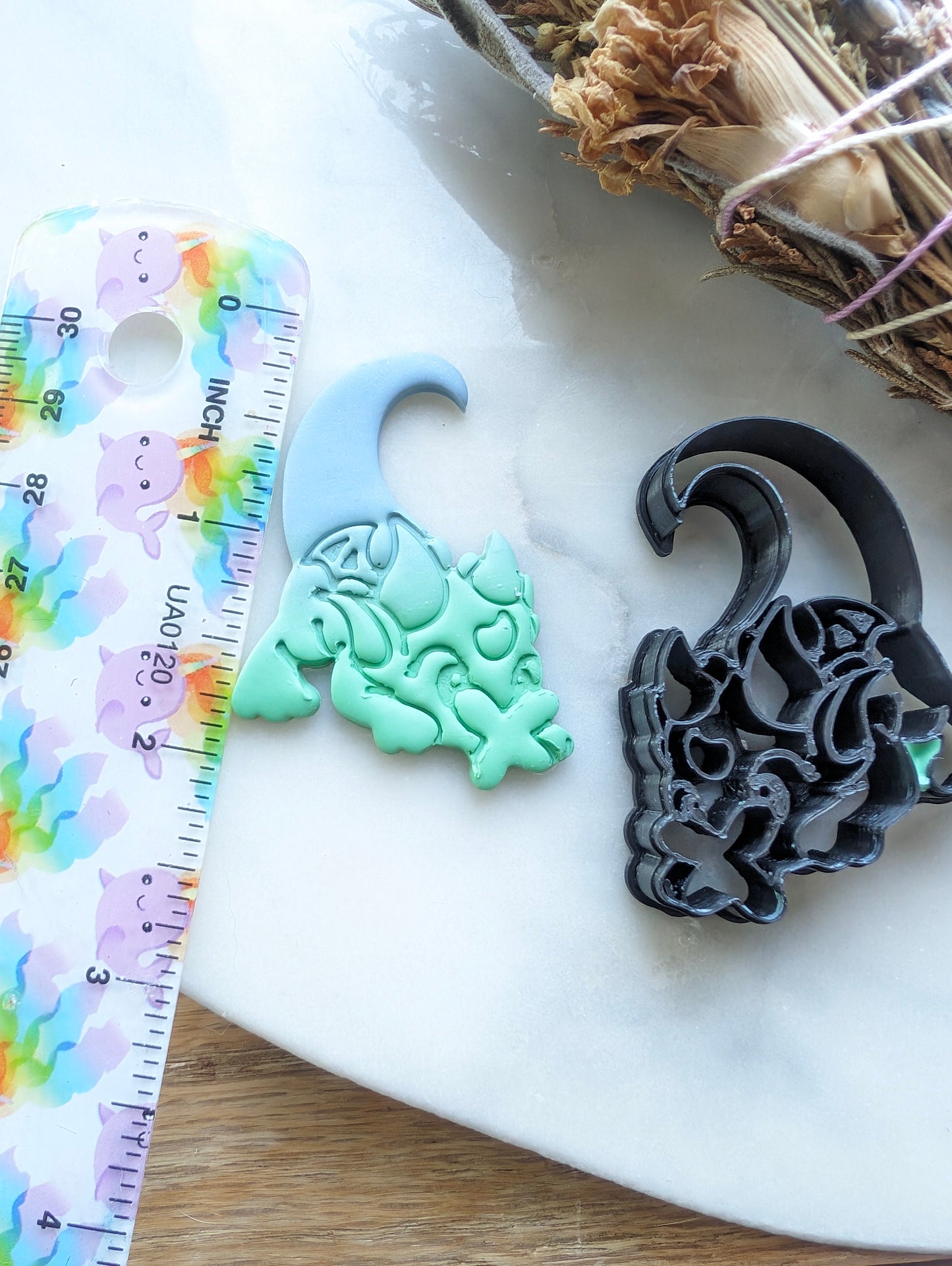 Baby Dragon with Butterfly on Nose Embossed Sharp Clay Cutter