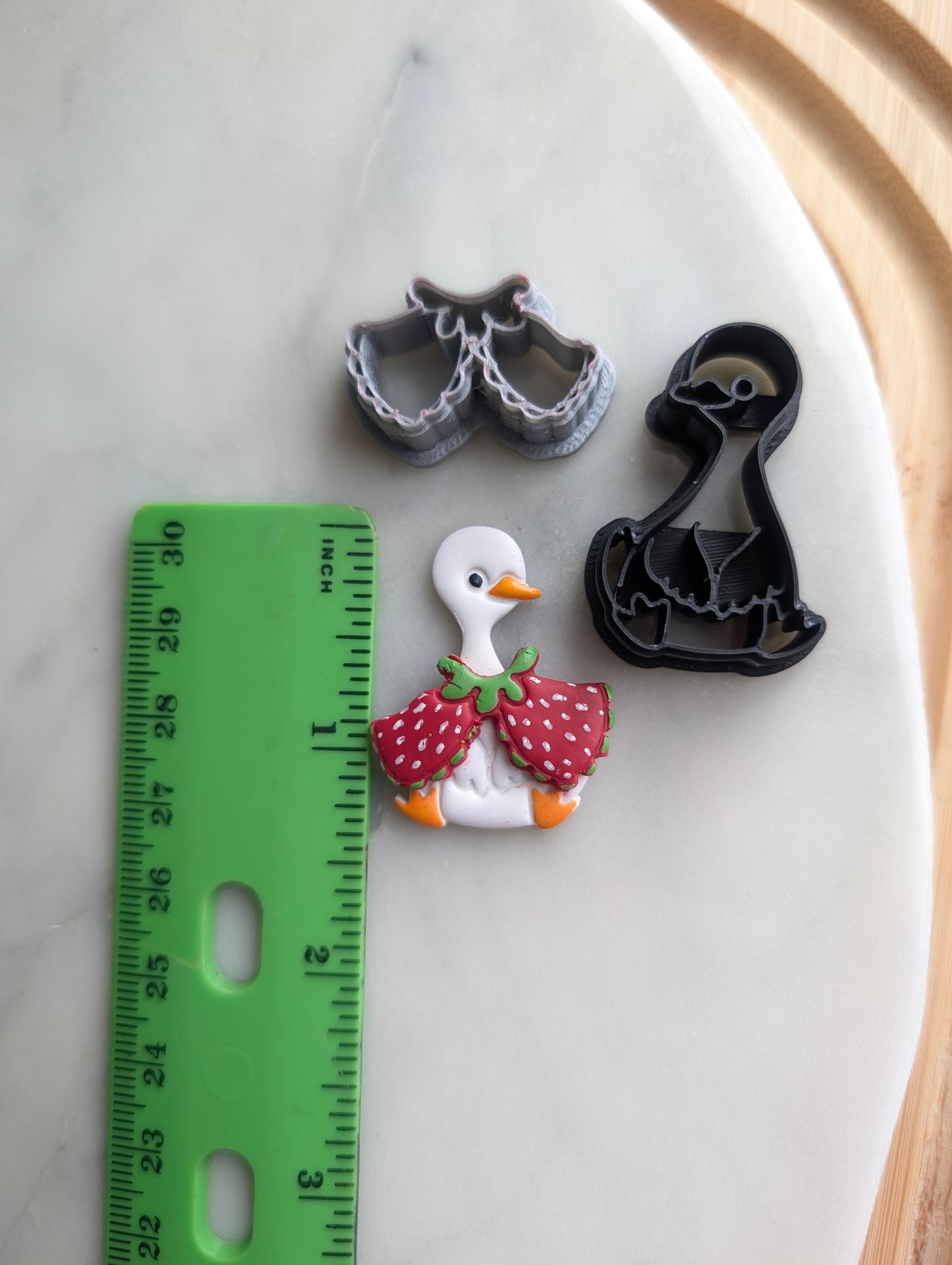 Goose Wearing a Capelet 2 Piece Sharp Clay Cutter