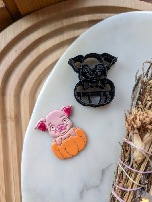 Pig in a Pumpkin Sharp Clay Cutter