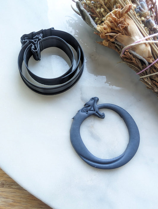 Dragon Eating Tail Endless Loop Embossed Sharp Clay Cutter