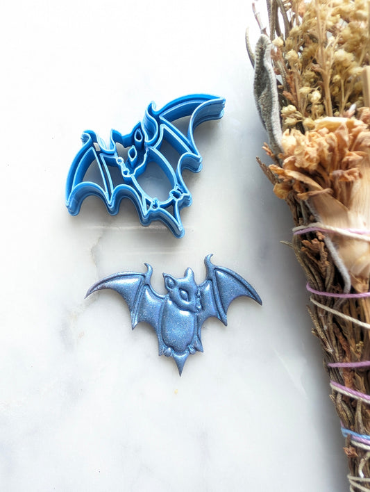 Semi Realistic Bat Embossed Sharp Clay Cutter