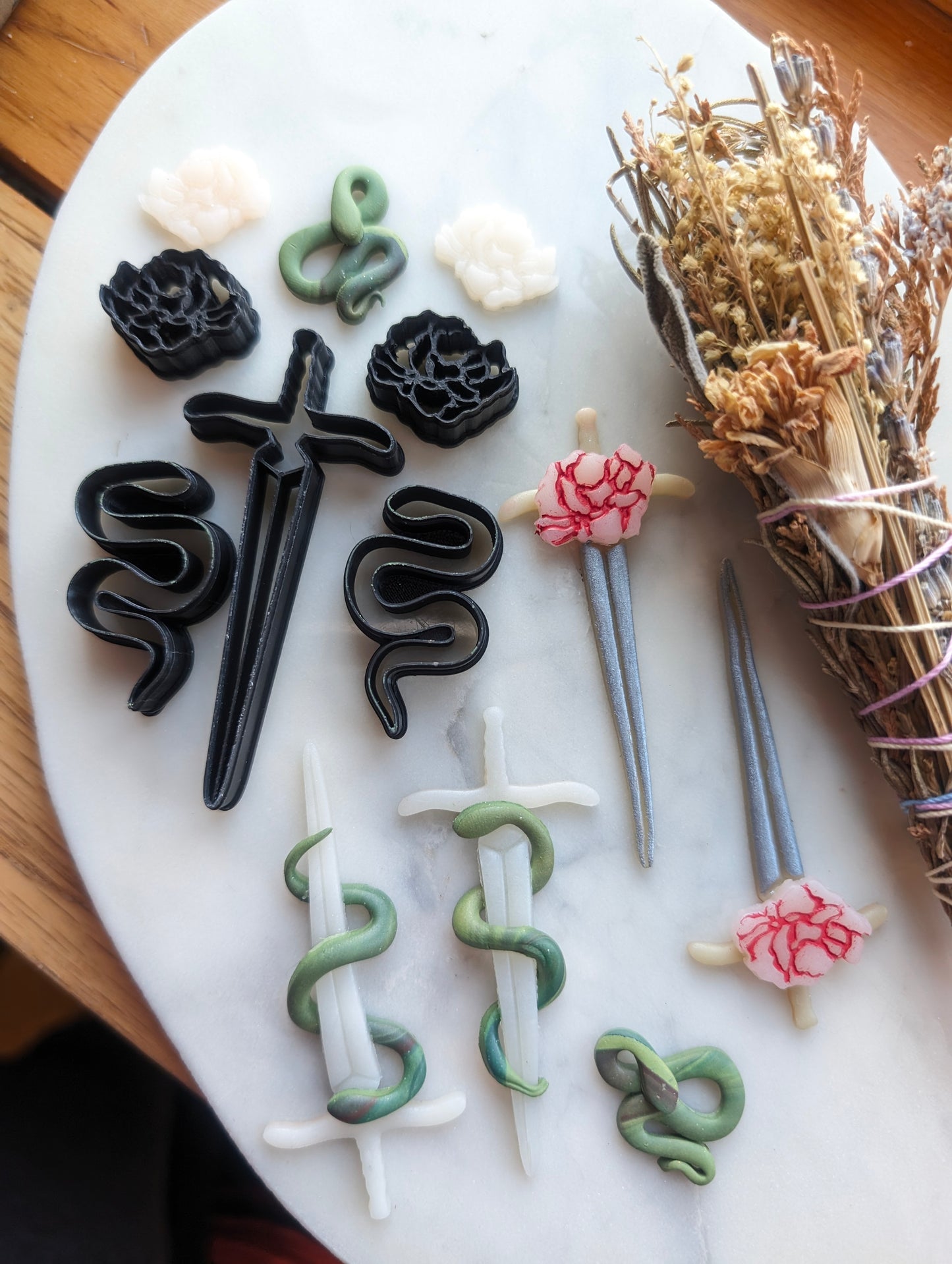 Set of 5 Sword with Snakes and Flowers Sharp Clay Cutter