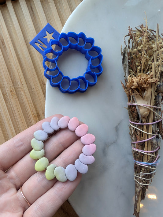 Egg Wreath Sharp Clay Cutter