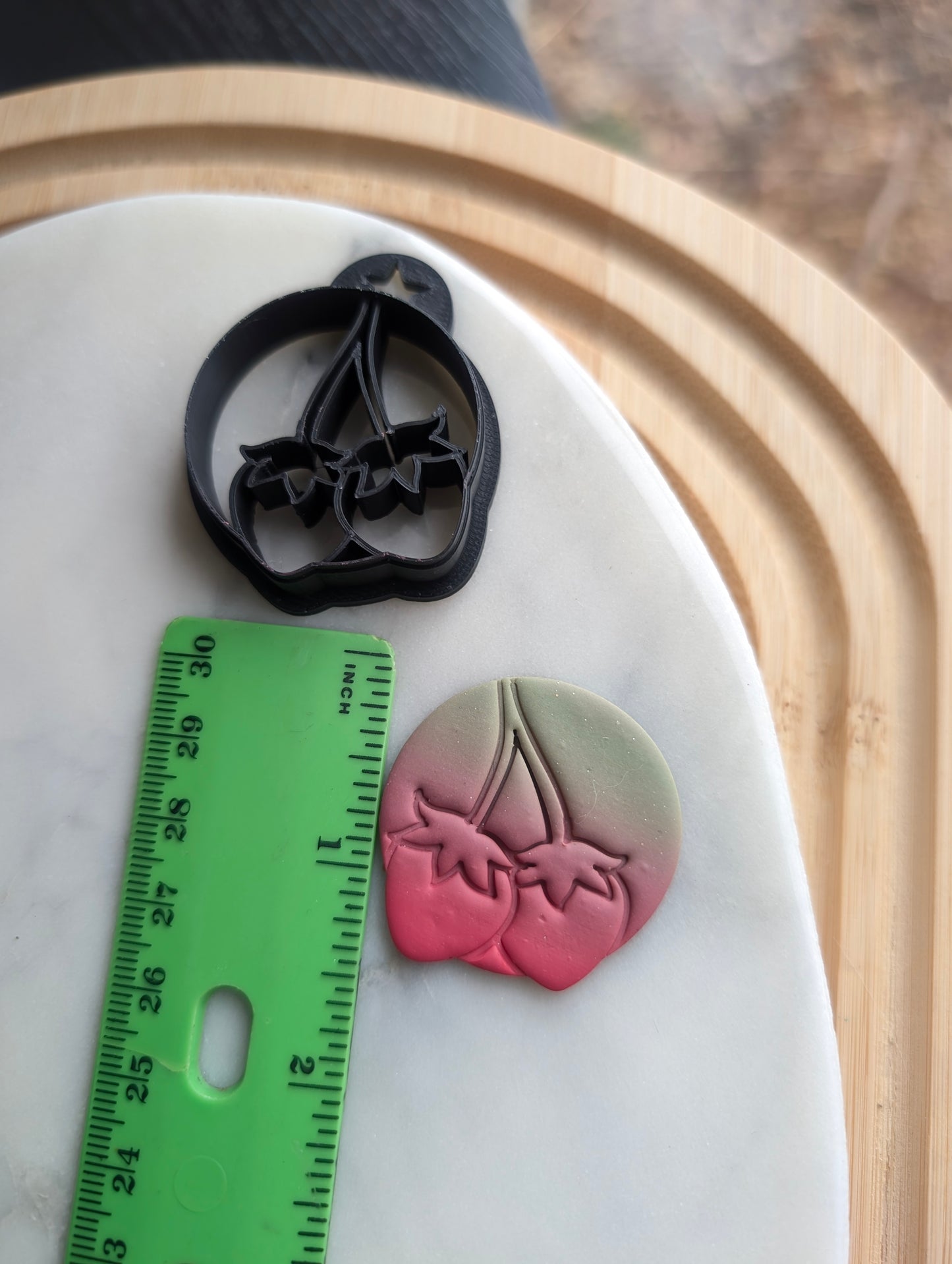 Double Strawberries on Stem Sharp Clay Cutter