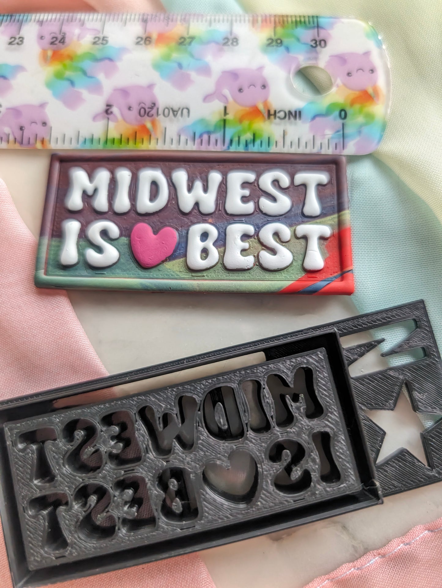 Large Midwest is Best Text Bubble Embossed Sharp Clay Cutter