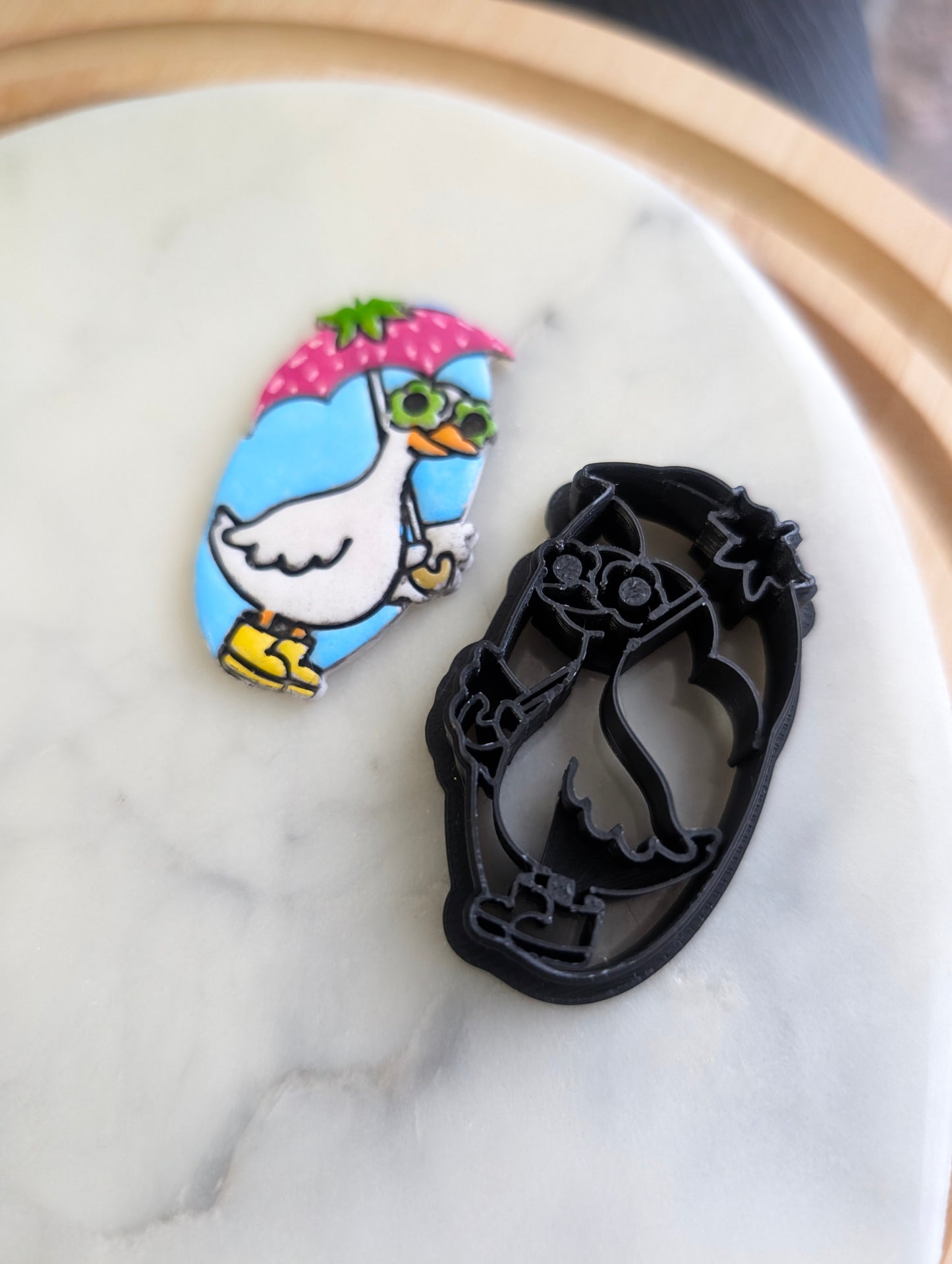 Goose Holding an Umbrella Sharp Clay Cutter