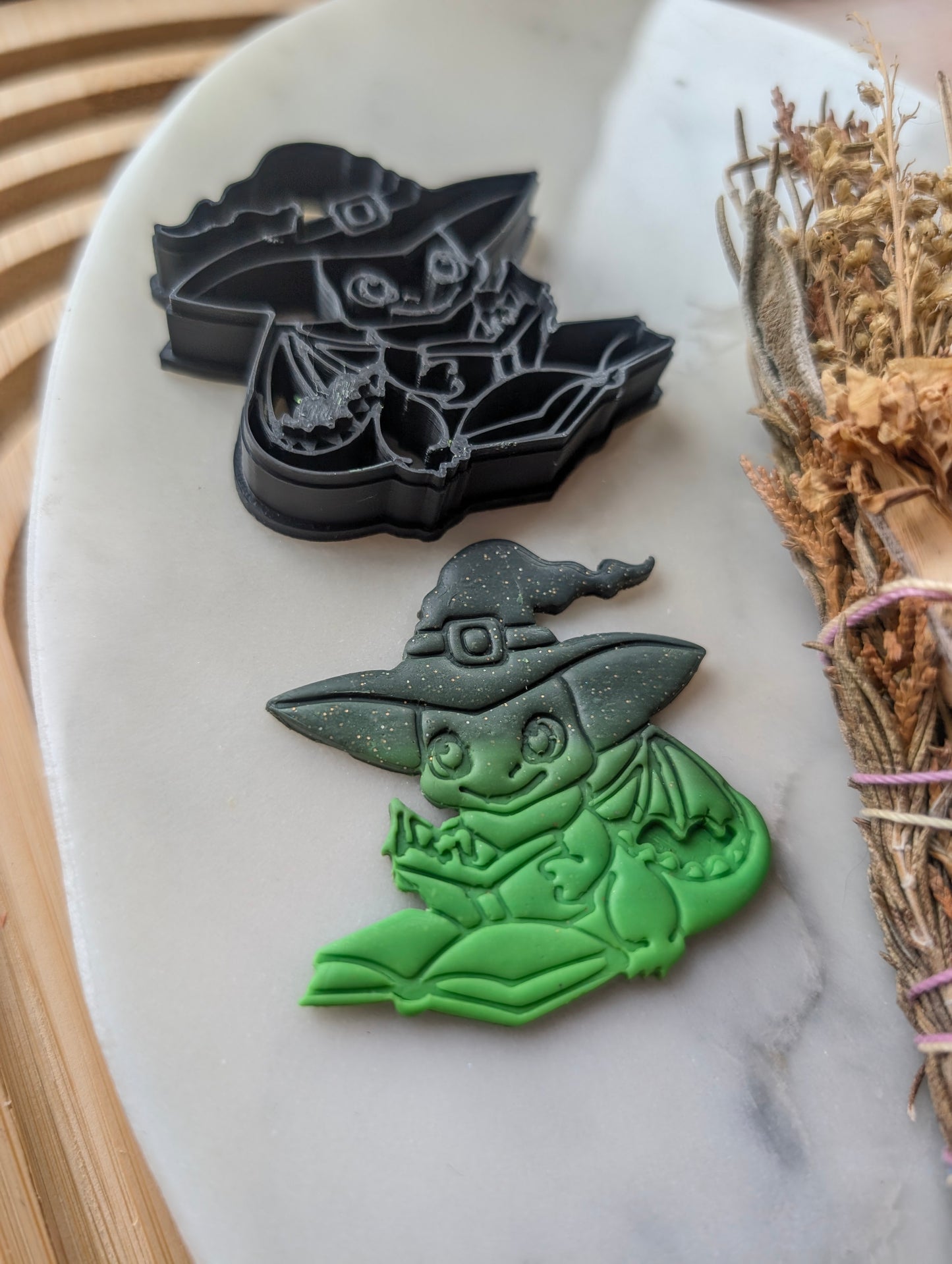 Dragon in a Witch Hat with Spellbooks Sharp Clay Cutter