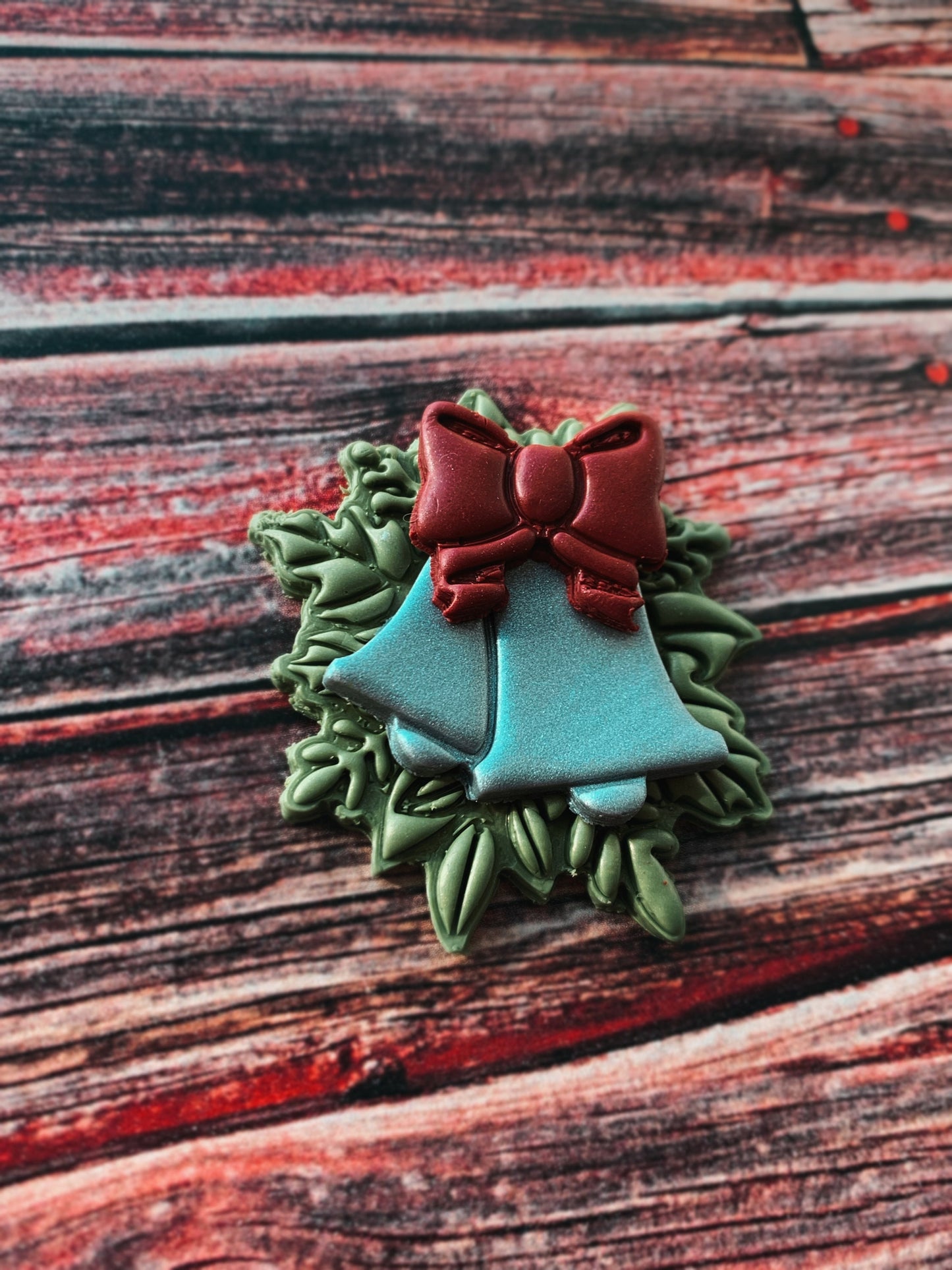 Holiday Christmas Wreath - Embossed Sharp Clay Cutter