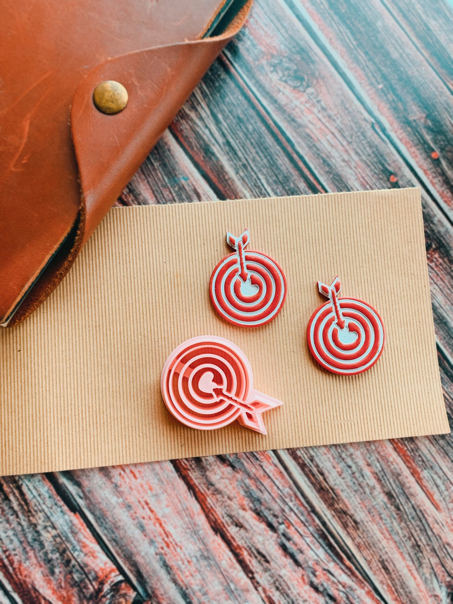 Bullseye Arrow on Heart - Embossed Sharp Clay Cutter