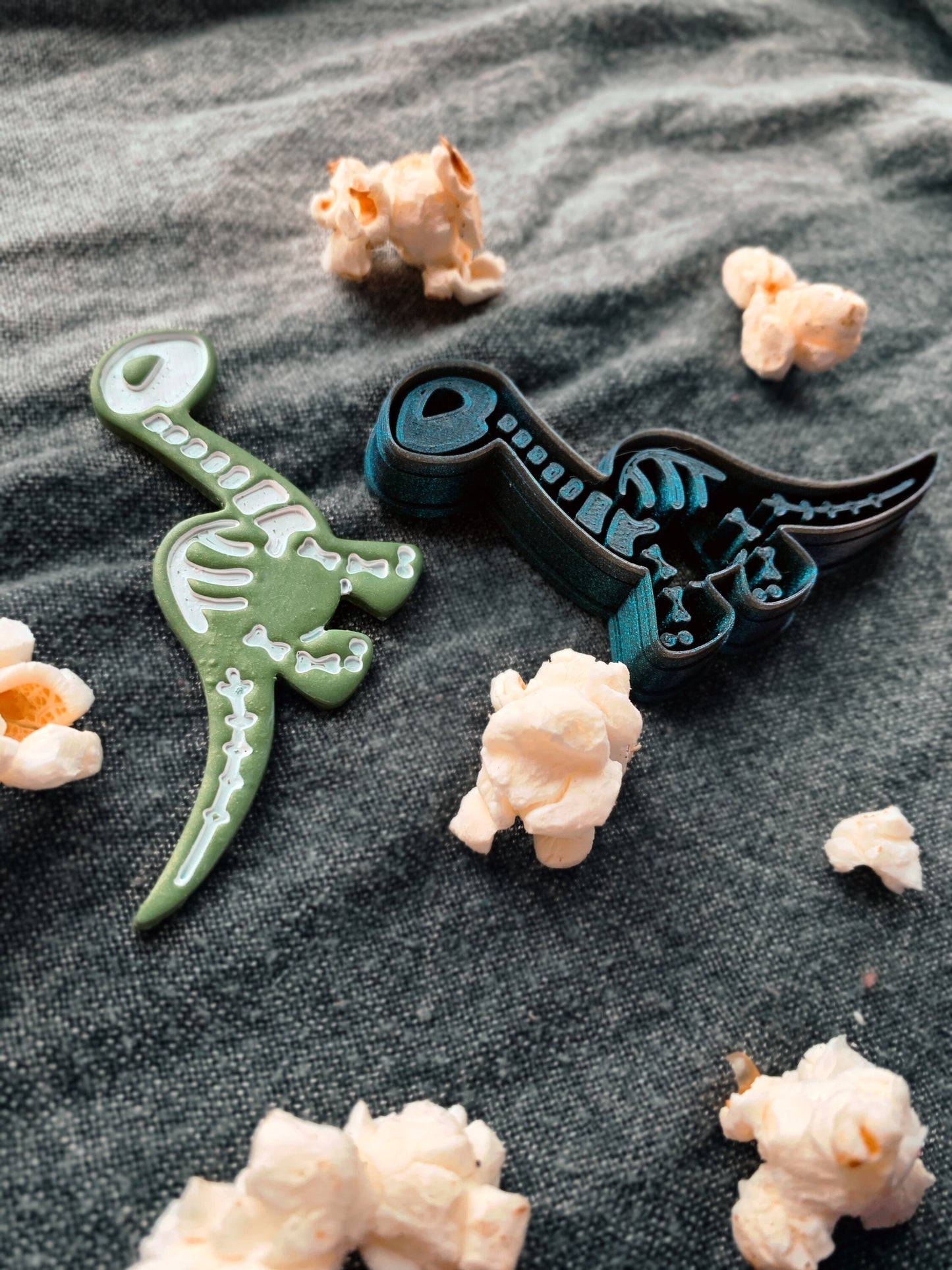 Skeletal Long Neck Dinosaur Embossed Sharp Clay Cutter