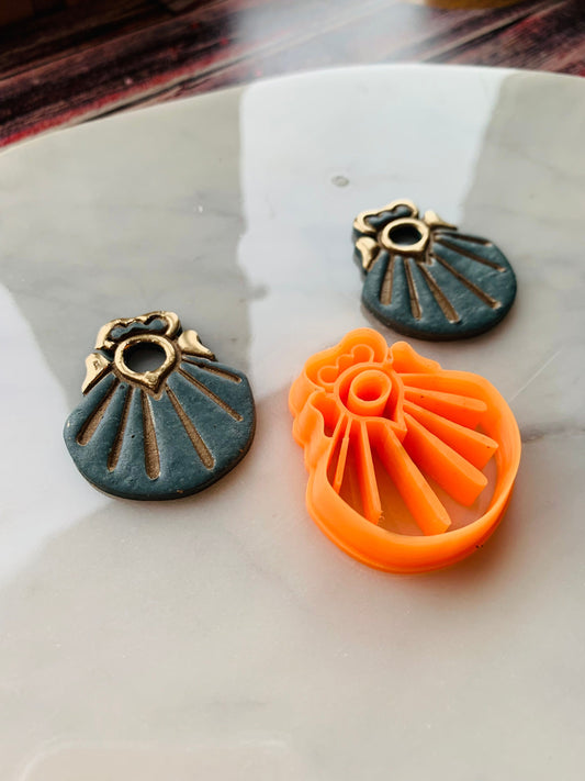 Ornate Seashell Medallion with Cutout Sharp Clay Cutter