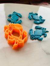 Load image into Gallery viewer, Detailed Little Crab - Embossed Sharp Cutter for Clay, Fondant, and More

