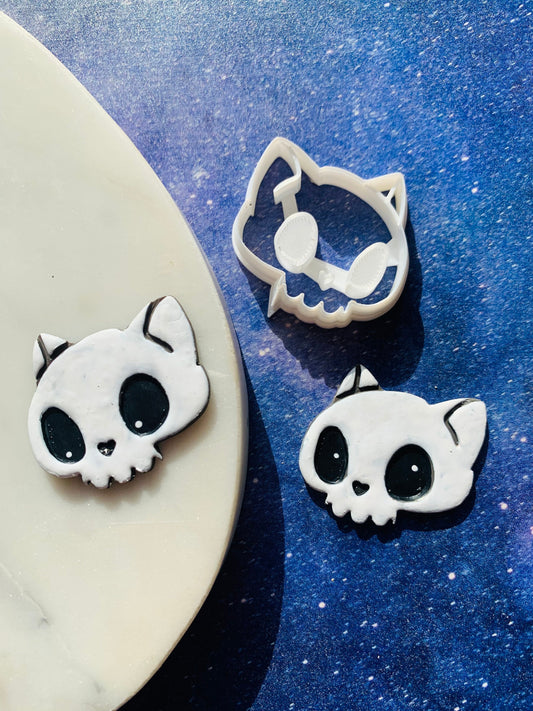 Large Chibi Cat Skull   - Embossed Sharp Clay Cutter