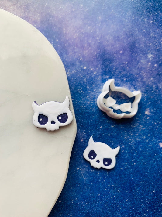Small Chibi Skull with Demon Devil Horns   - Embossed Sharp Clay Cutter