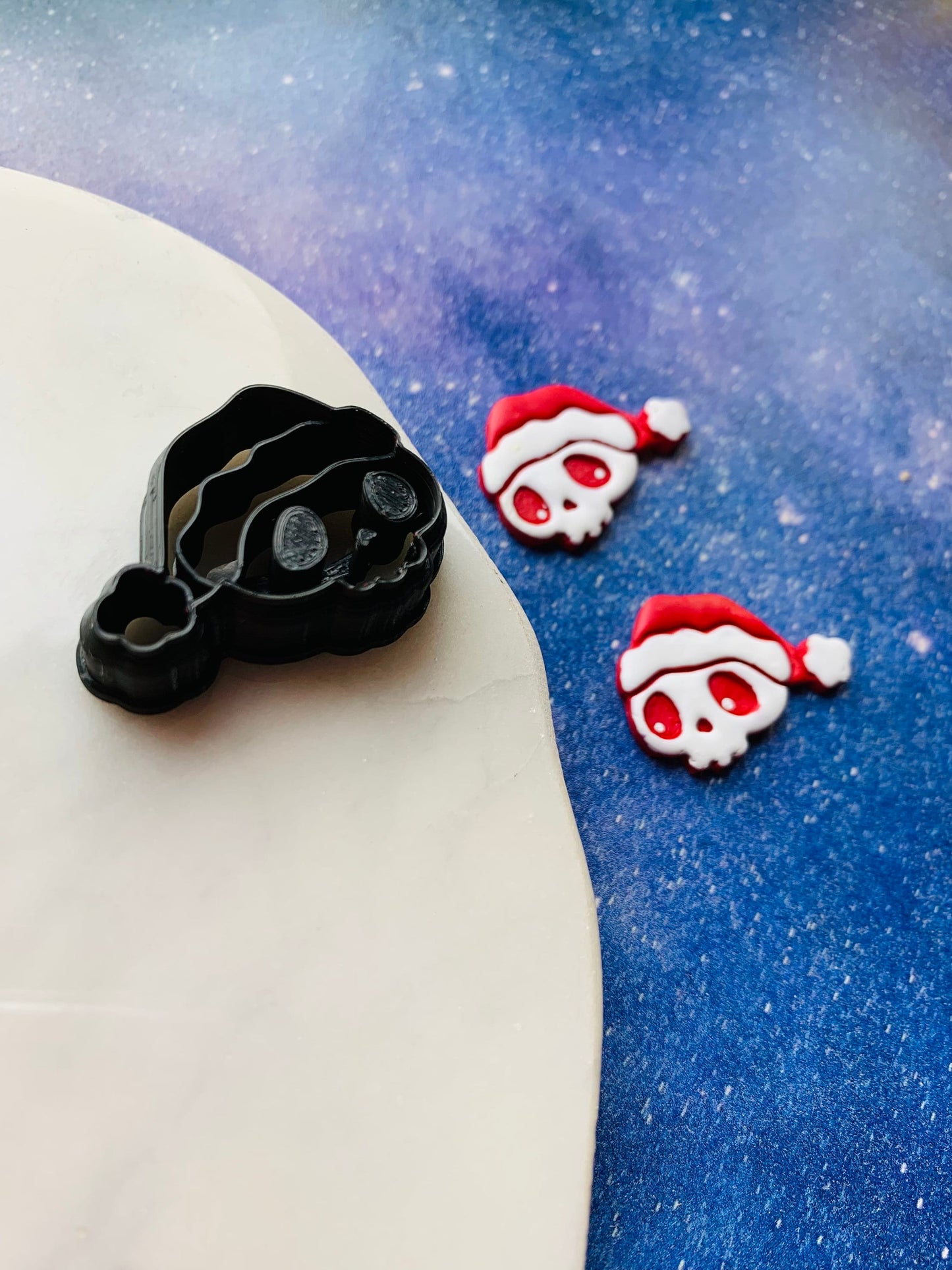 Small Chibi Santa Skull   - Embossed Sharp Clay Cutter