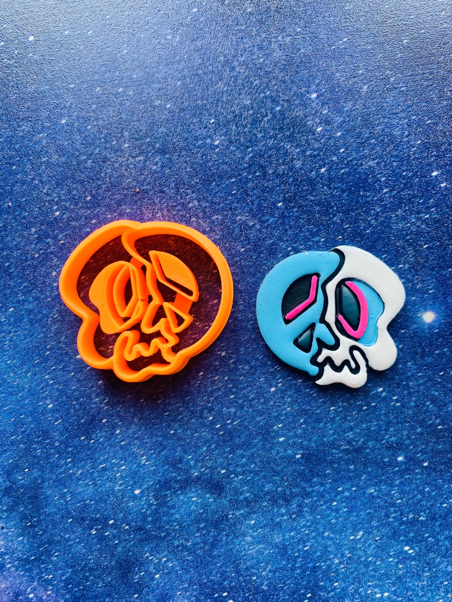 Trippy Peace Skull Sharp Clay Cutter