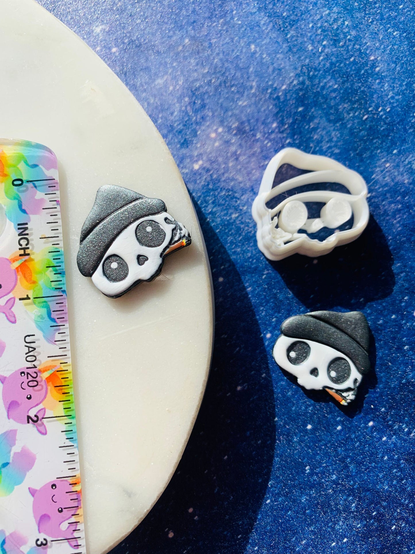 Small Chibi Stoner Skull  - Embossed Sharp Clay Cutter