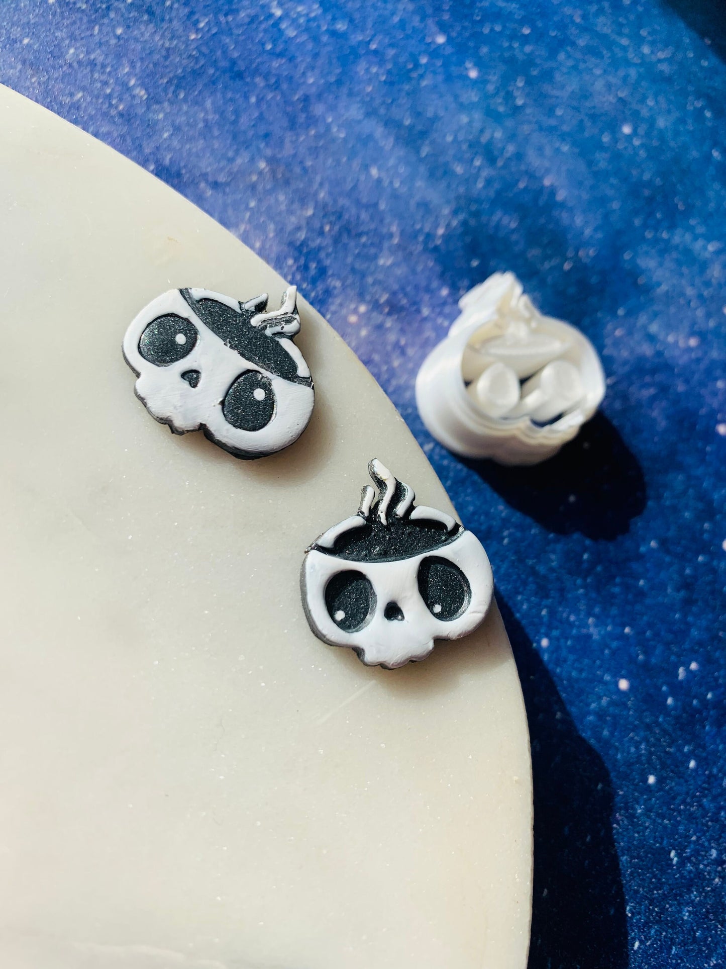 Small Coffee Cup Chibi Skull  - Embossed Sharp Clay Cutter