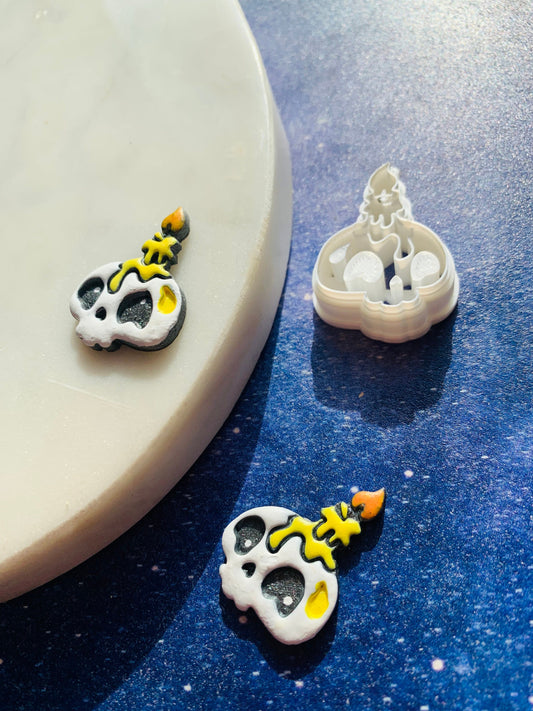 Small Lit Dripping Candle Chibi Skull  - Embossed Sharp Clay Cutter