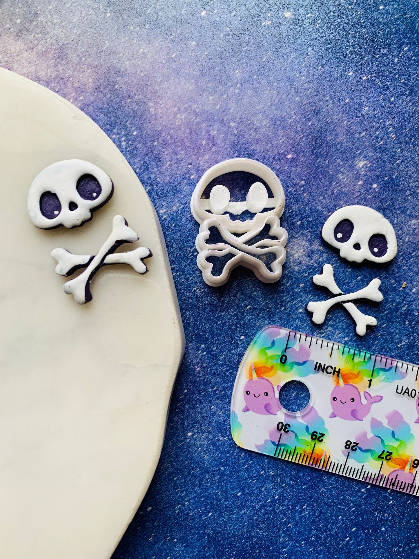 Small Chibi Skull and Crossbones  - Embossed Sharp Clay Cutter