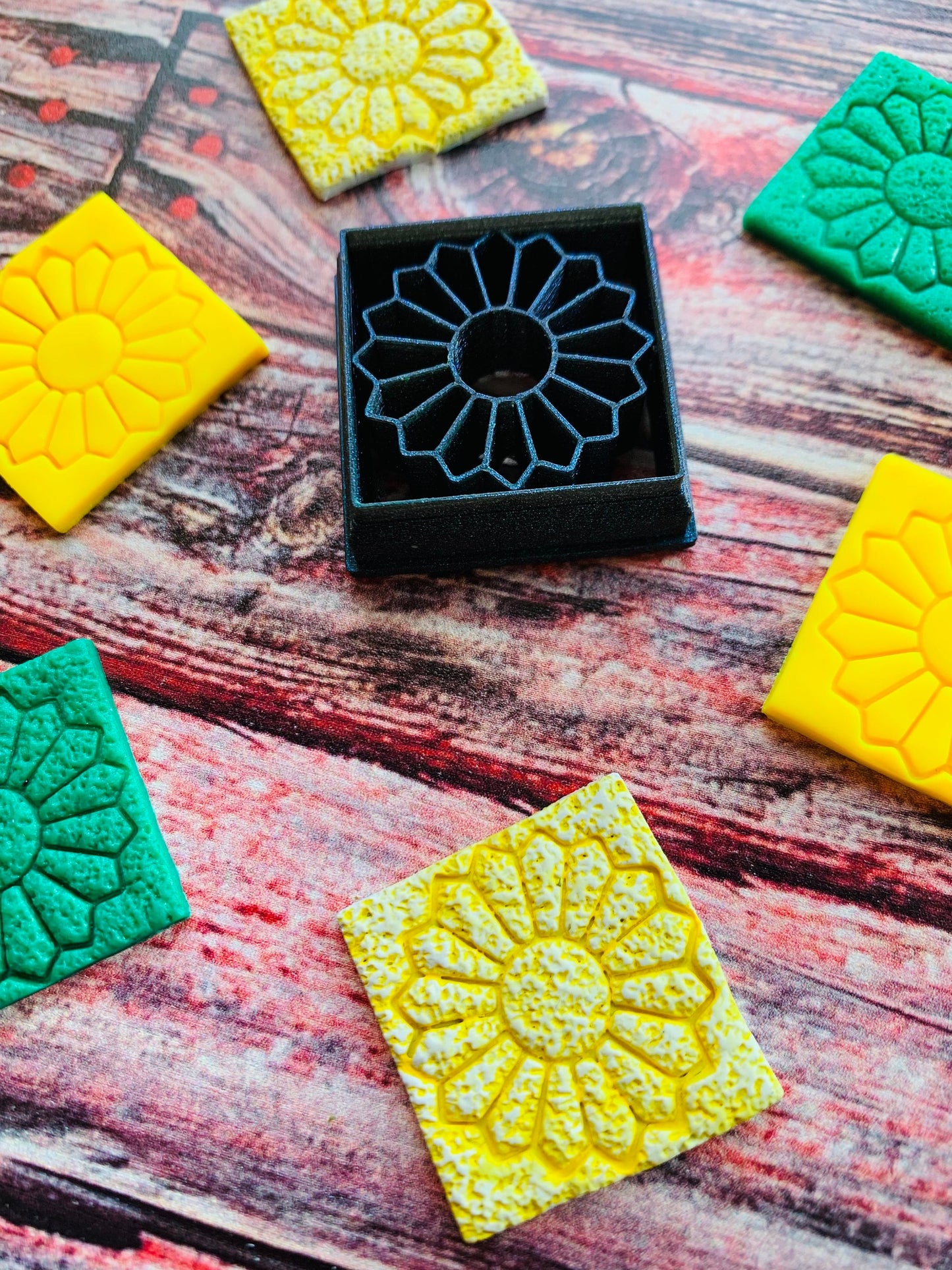 Quilt Square Pattern Inspired Flower 1 - Embossed Sharp Clay Cutter