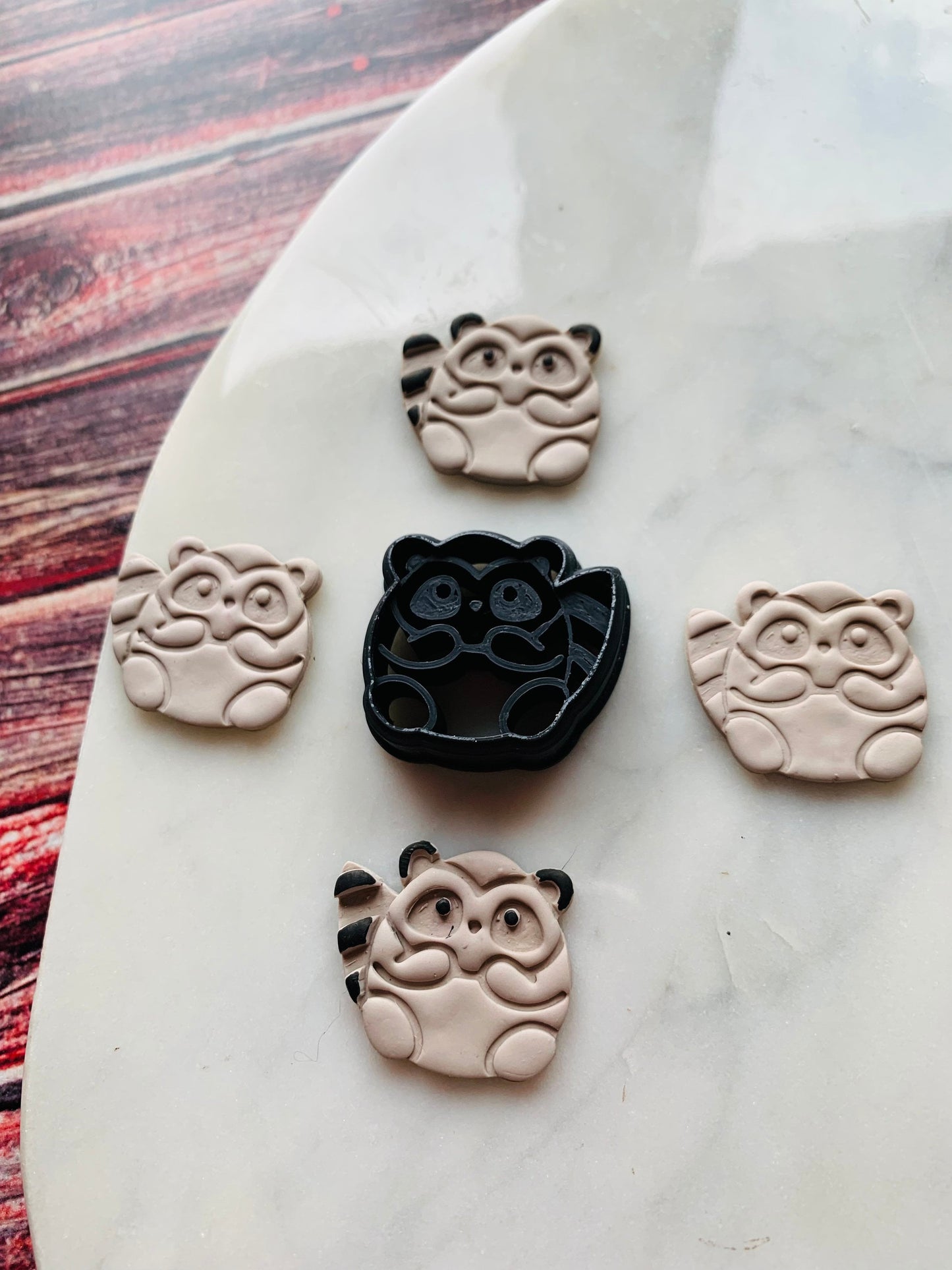Raccoon 25mm Round Animal Oversized Stud Earring - Sharp Polymer Clay Cutter with Detailed Lines