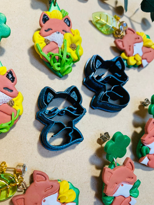 Fox - Sharp Polymer Clay Cutter with Detailed Lines