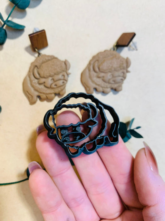 Bison - Sharp Polymer Clay Cutter with Detailed Lines