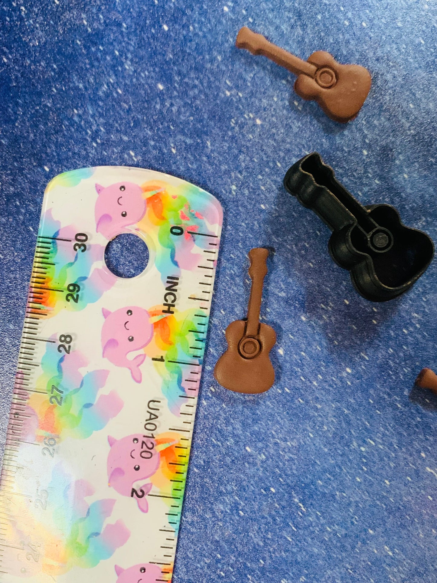 Acoustic Guitar - Embossed Sharp Earring Clay Cutter