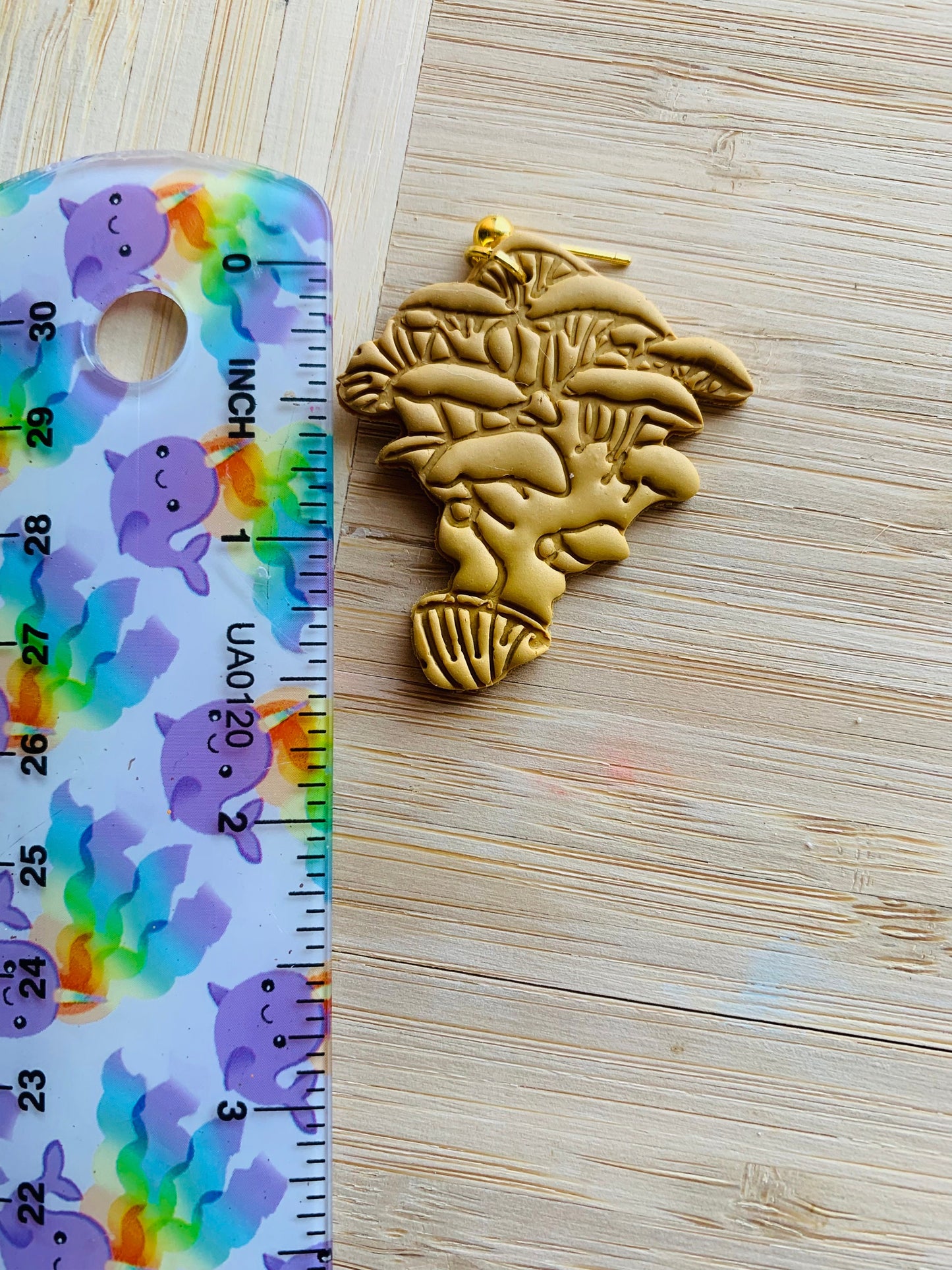 Oyster Mushroom Cluster Sharp Clay Cutter