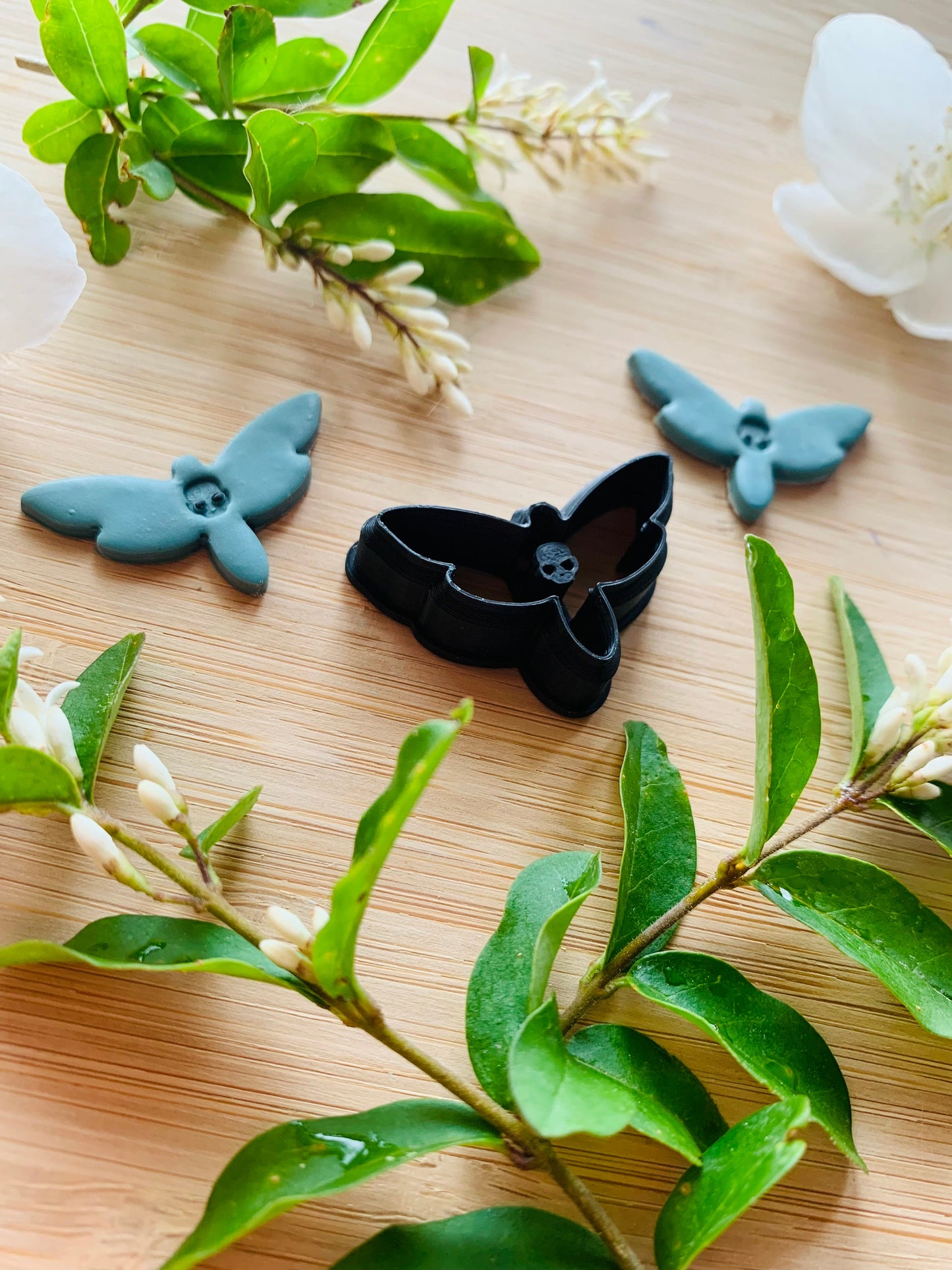 Small Dead Head Hawk Moth with Skull Detail Embossed Sharp Clay Cutter