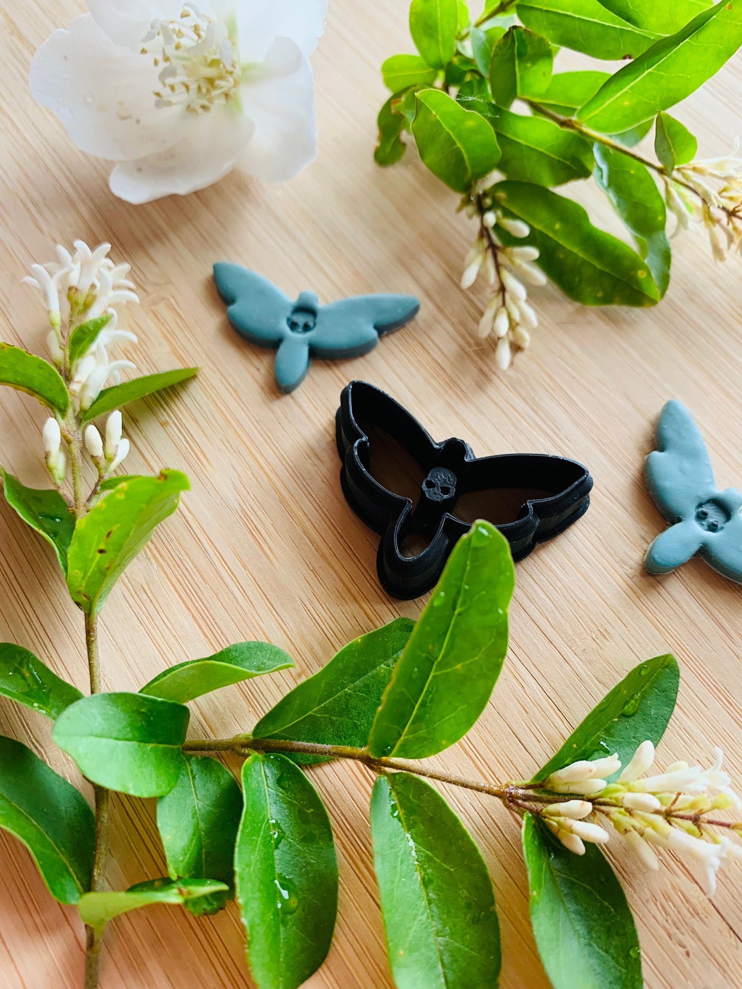 Small Dead Head Hawk Moth with Skull Detail Embossed Sharp Clay Cutter