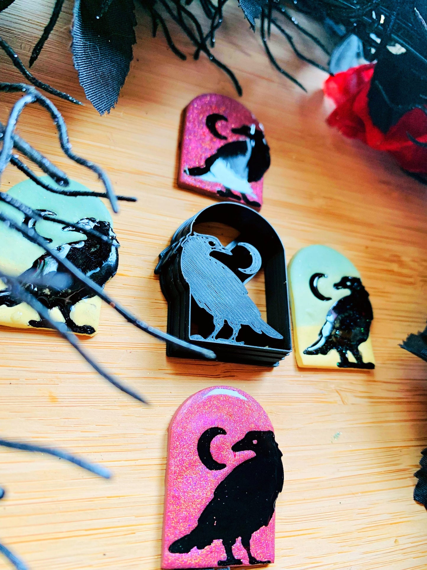 Crow and Crescent Moon in Dome -  Sharp Embossed Earring Clay Cutter