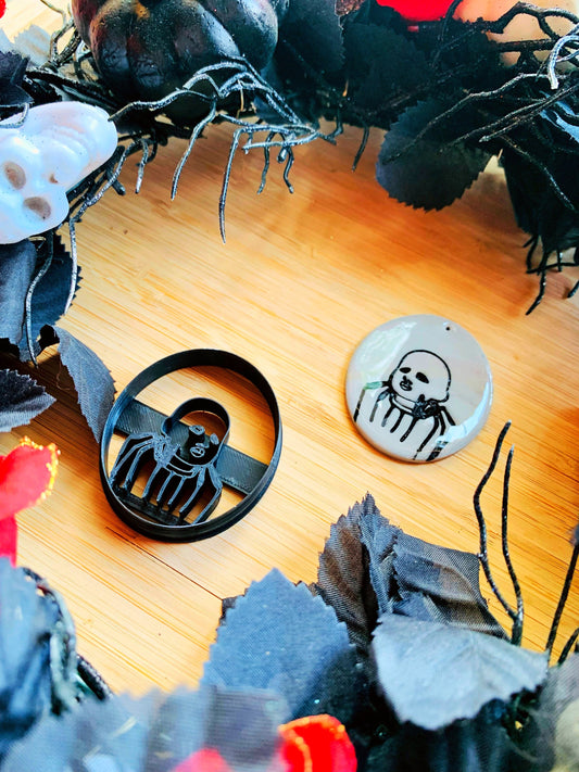 Scary Doll Head on Robotic Spider Toy Sharp Clay Cutter