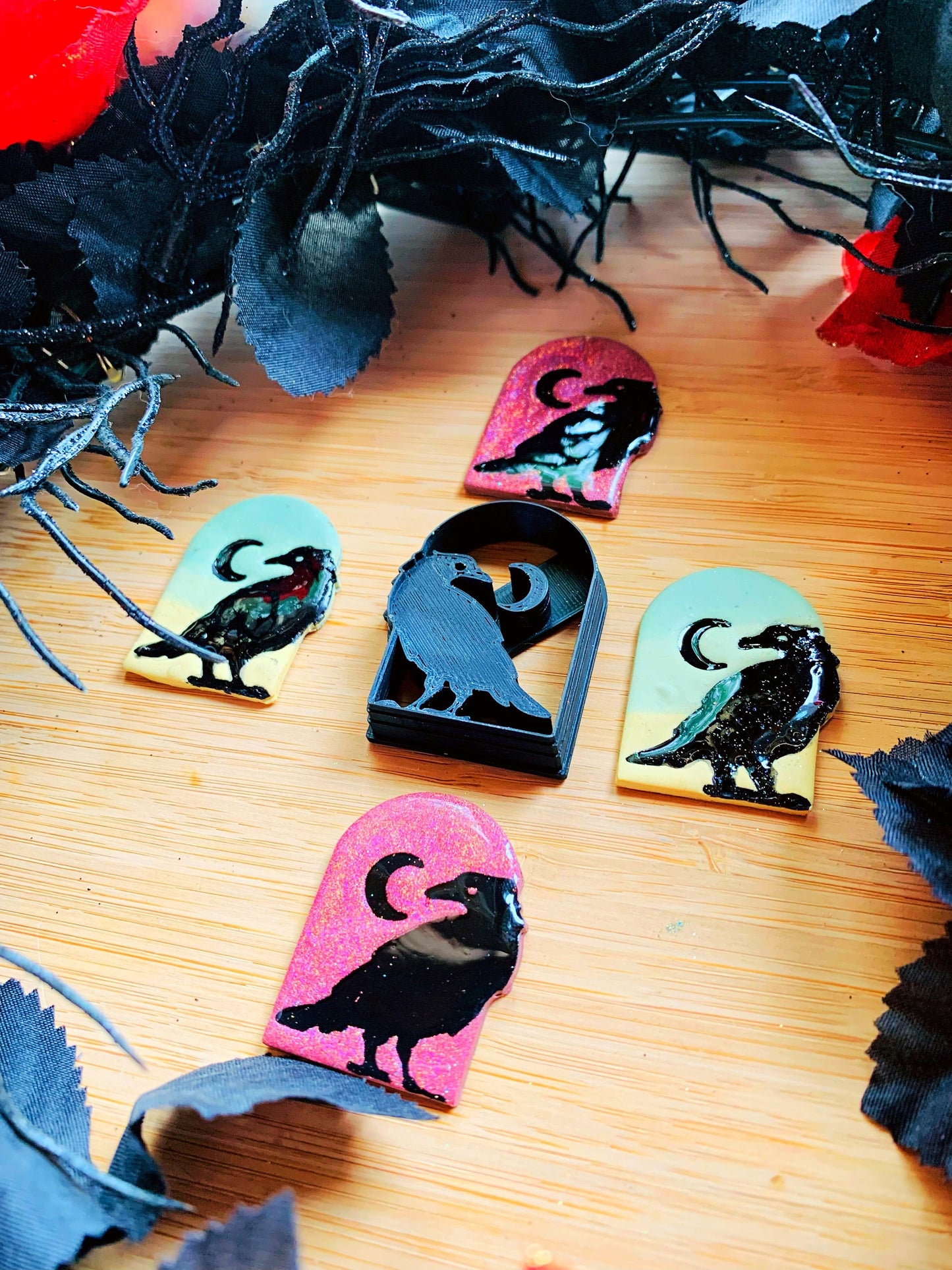 Crow and Crescent Moon in Dome -  Sharp Embossed Earring Clay Cutter