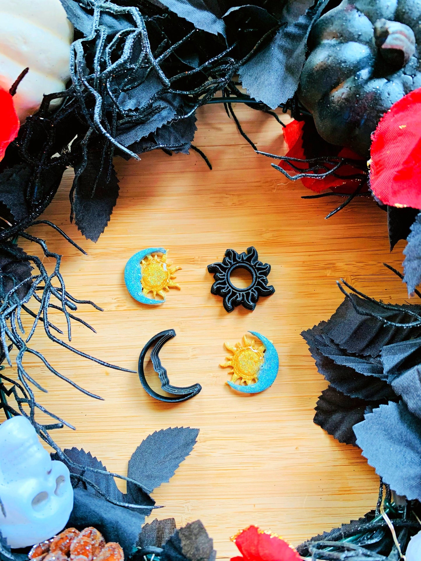 Detailed Sun and Crescent Moon Pair -  Sharp Embossed Earring Clay Cutter