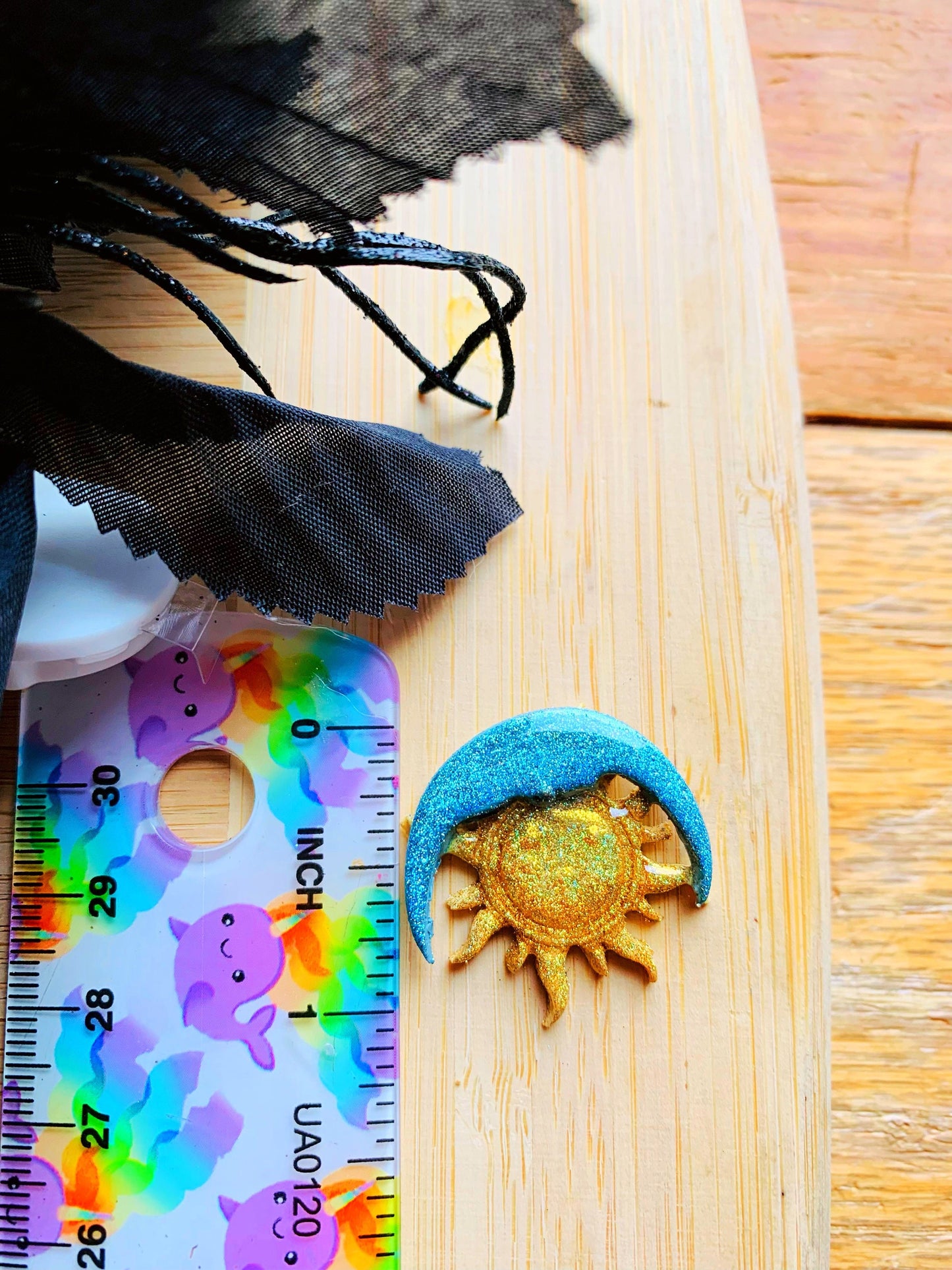 Detailed Sun and Crescent Moon Pair -  Sharp Embossed Earring Clay Cutter
