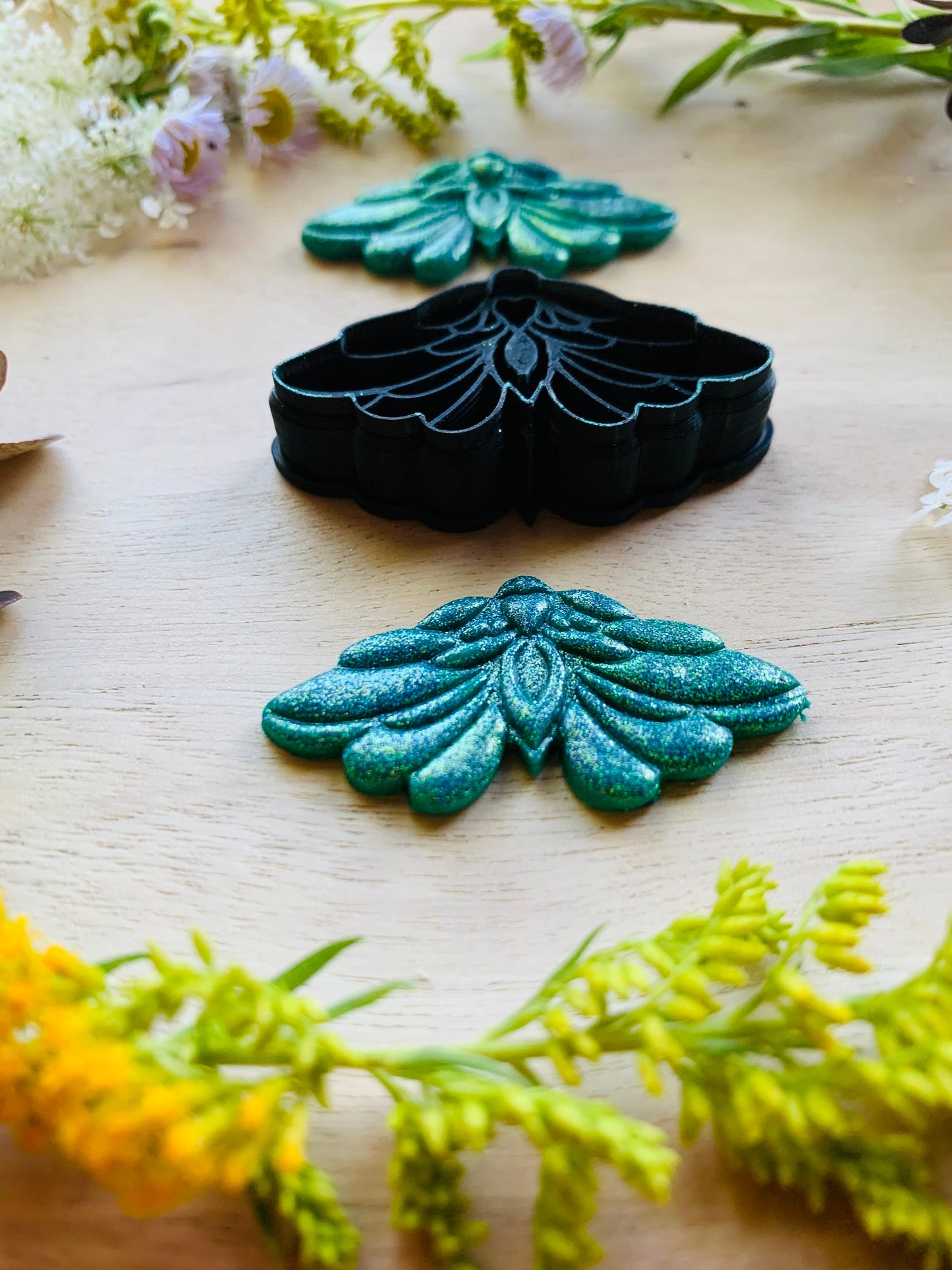 Beautiful Fairy Wing or Heart Back Detail Insect Sharp Clay Cutter