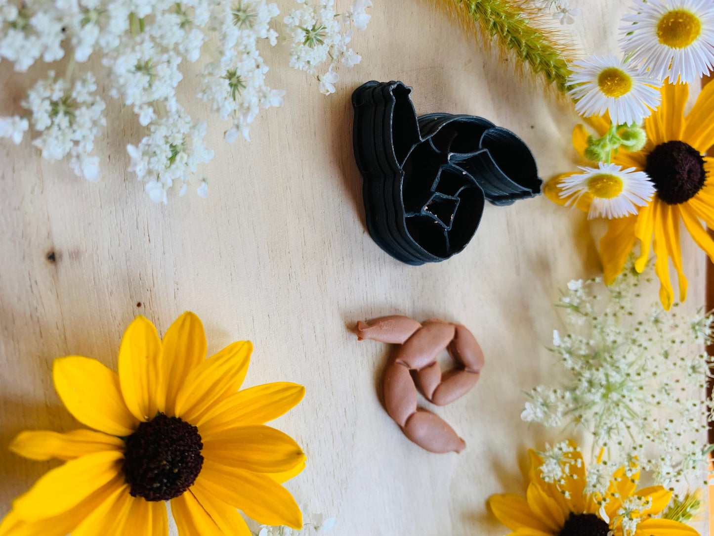 Oktoberfest Linked Sausages - Embossed Sharp Clay Cutter