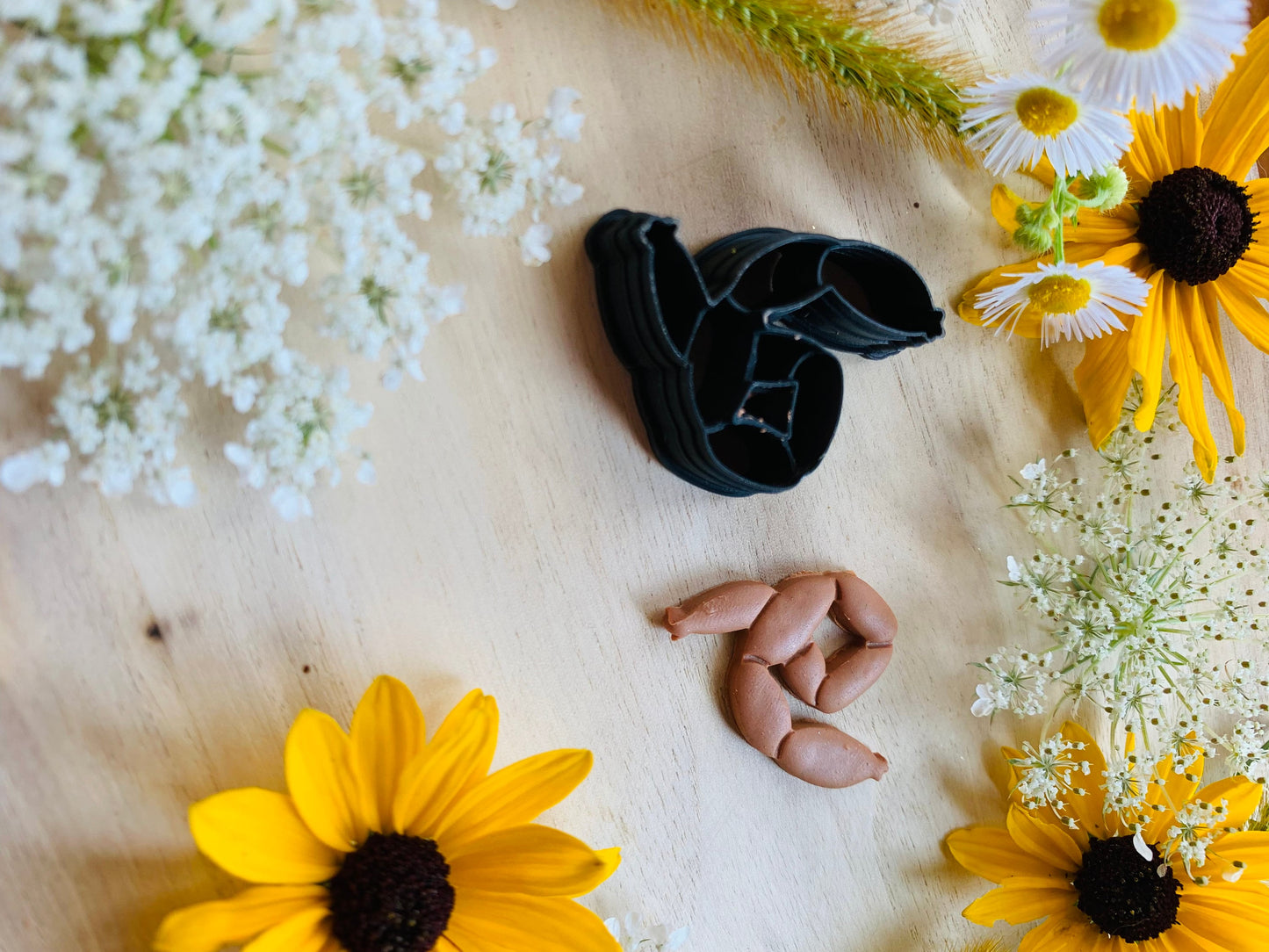 Oktoberfest Linked Sausages - Embossed Sharp Clay Cutter