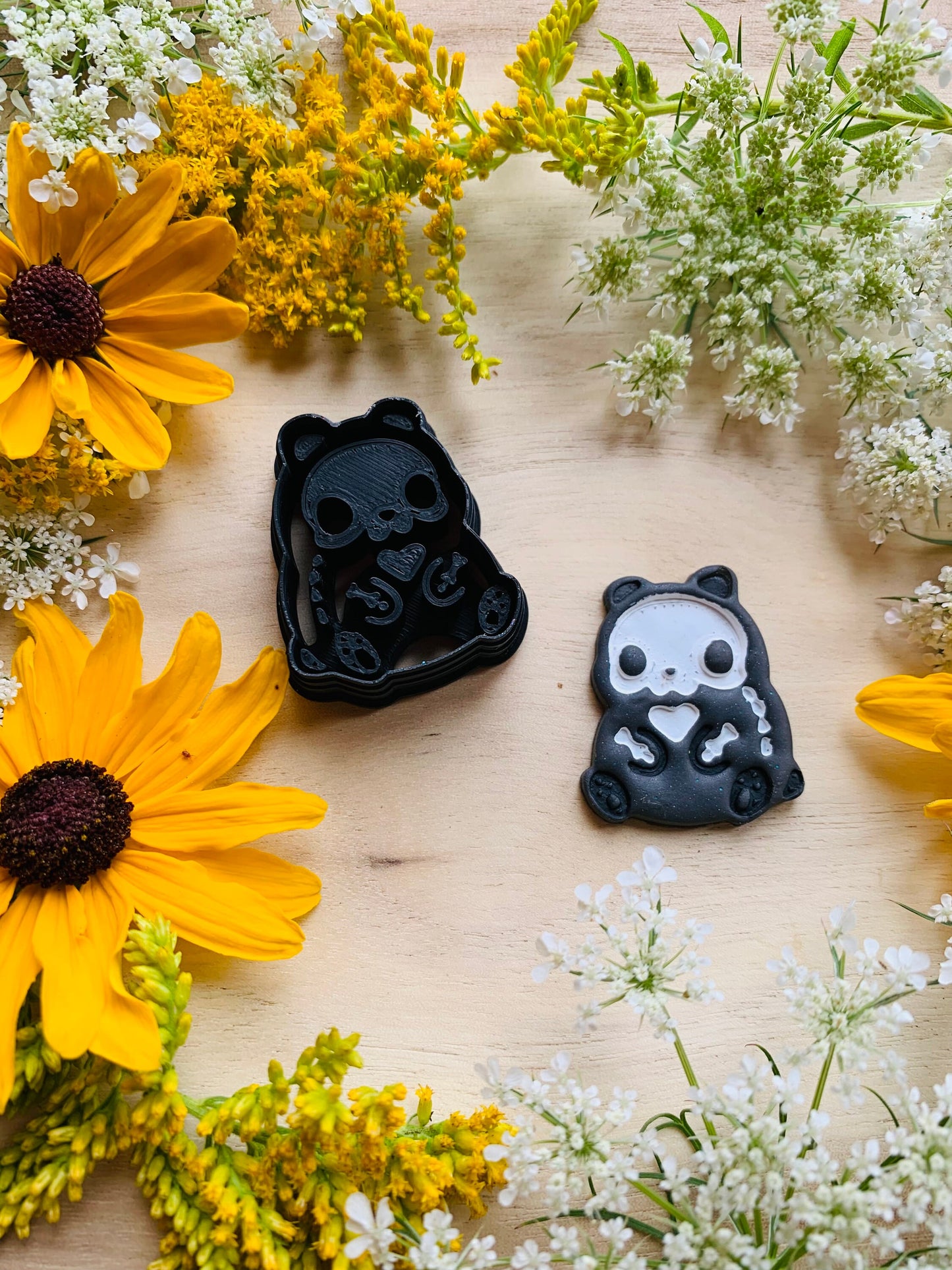 Skeletal Teddy Bear Hamster - Embossed Sharp Clay Cutter