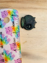 Load image into Gallery viewer, Small Cauldron - Embossed Sharp Clay Cutter
