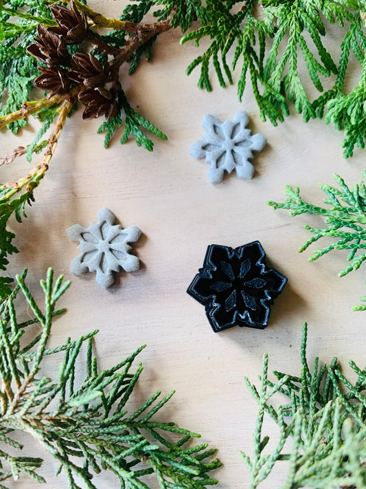 Small Sharp Geometric Snowflake 20mm Embossed Sharp Clay Cutter