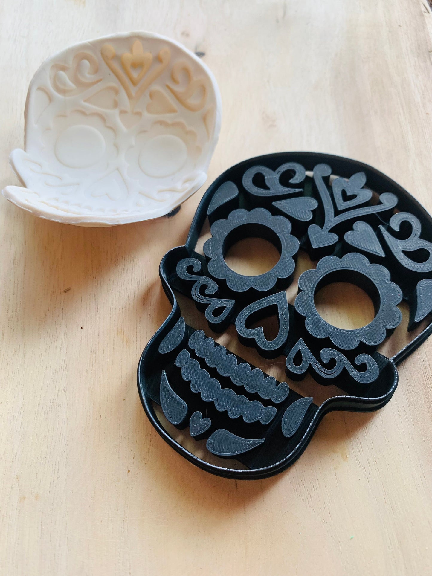 Detailed Heart and Flower Sugar Skull Embossed Sharp Trinket Dish Size Clay Cutter