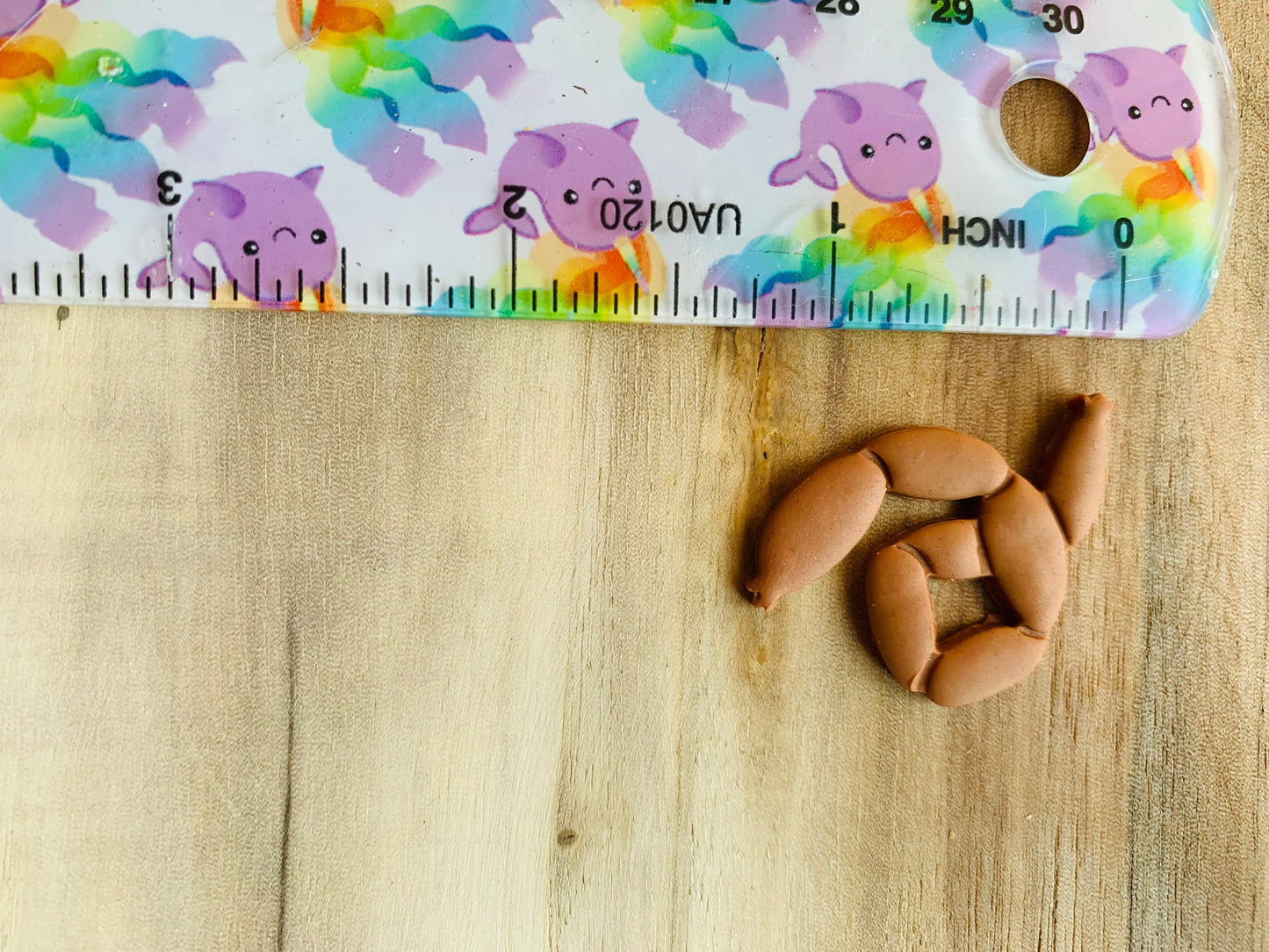 Oktoberfest Linked Sausages - Embossed Sharp Clay Cutter