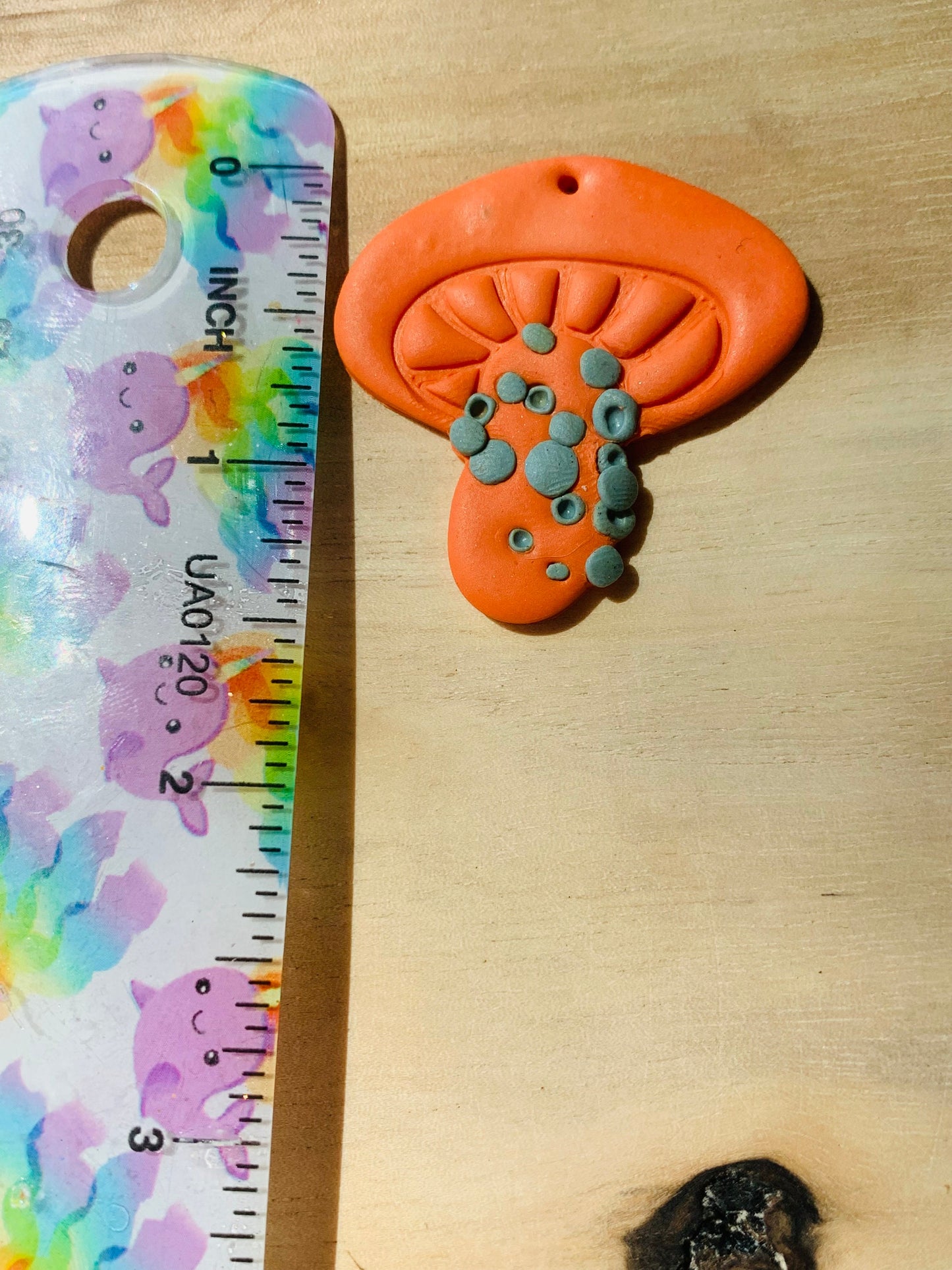 Big Toadstool with Bubble Growths - Embossed Sharp Clay Cutter
