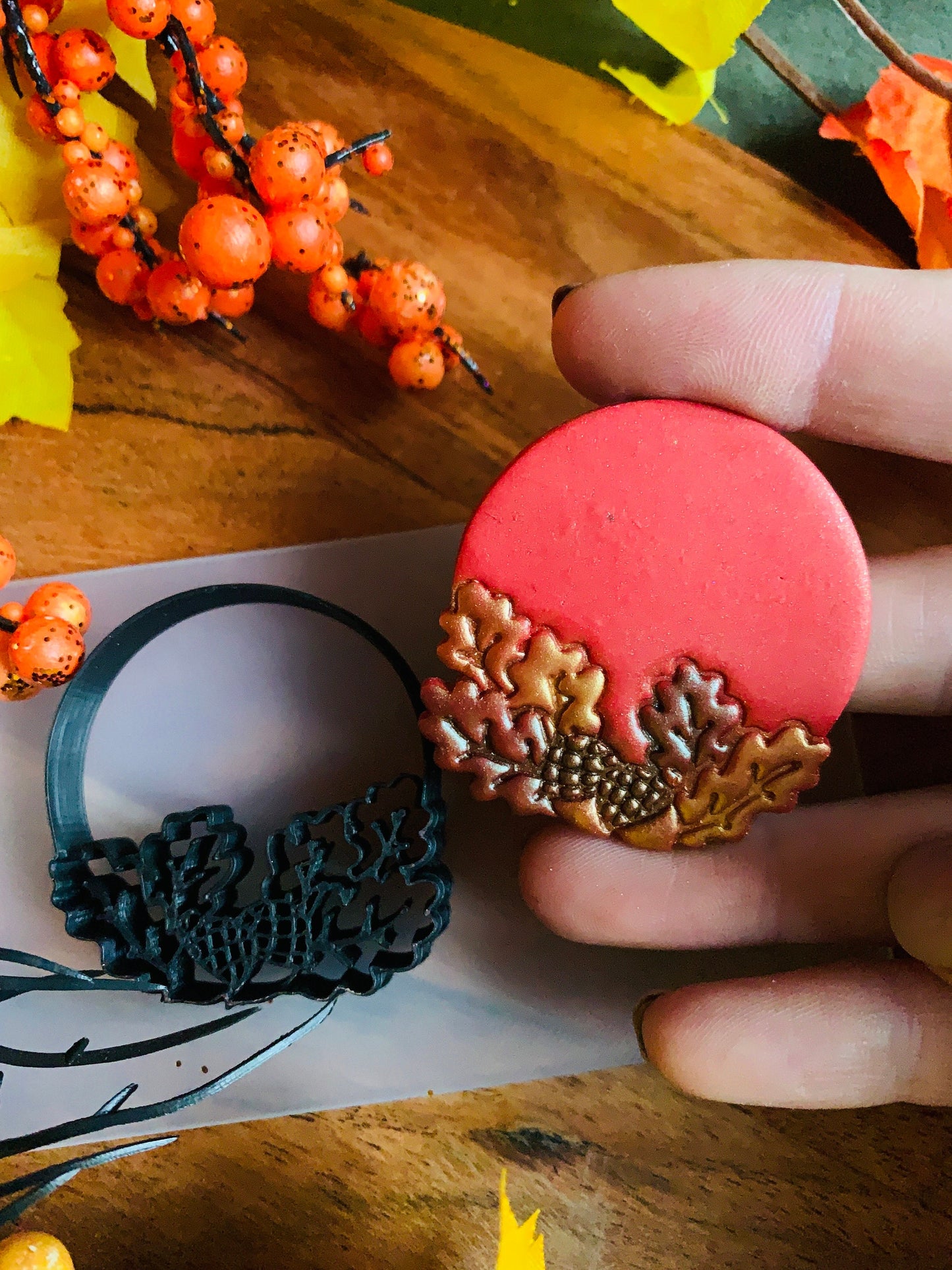 Acorns and Oak Leaves Lower Foliage Sharp Clay Cutter